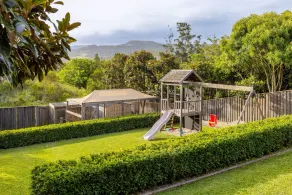 Retreat at Renfrew – Entertainers Delight with Spa, Pizza Oven & Sunset Views - Image 2