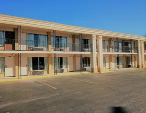 The Asheville Airport Inn - Image 2
