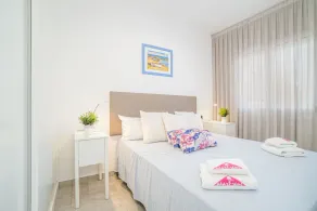 1-bedroom Apartment in Empuriabrava - Image 4