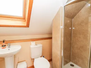 Bugaboo Cottage - Image 3