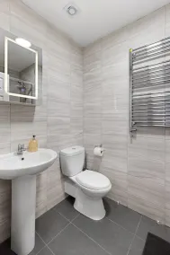 Stylish 4 bed 3 bath- Mill Hill - Image 5