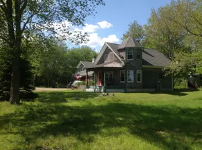 Downeast Getaway Victorian Cottage - Year-round - Image 3