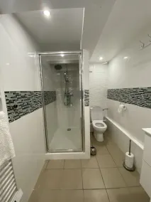 Modern 1-bedroom apartment+ jacuzzi - Image 4