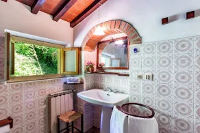 Maravillosa casa de vacaciones privada para 4 personas con WIFI, TV, patio y mascotas permitida - Image 2