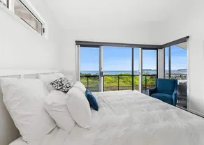 Seaspray Daze | Beachfront Tomakin Cove - Image 5