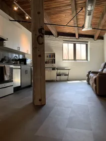 Inviting apartment near multiple ski resorts - Image 4