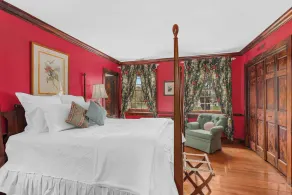 Historic Waterfront Estate with Pool & Pet-Friendly  – Perfect for Fall Getaways - Image 5