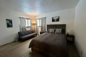 Wagner Creek Hideaway - Image 4