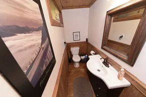 The Sheds: Victorian Farmhouse 8BR Ski-In Ski-Out Chalet - Mansfield Ski club - Image 2