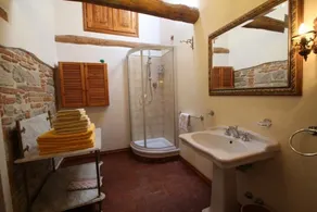 Superb villa with period furniture, large rose garden and private swimming pool - Image 2