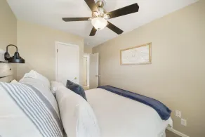 Modern Country Gem/Huge Yard/Coffee Bar/King Bed - Image 5