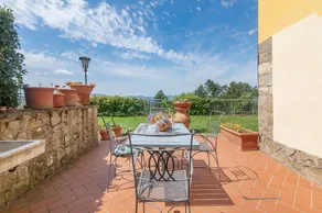 Apartment 'La Loggia' with Shared Pool, Shared Terrace and Wi-Fi - Image 5