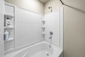 Spacious 4BR East Houston Home, EV Charger,Parking - Image 4