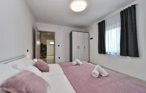 Gorgeous Home In Vinogradi Ludbreski - Image 4