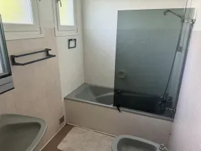 Casa con 4 camere da letto con piscina, frutteto, giardino e magnifica vista sulle montagne - Image 2