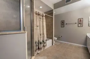 Beautiful Resort in Quiet, Gated Community w Pool - Image 5