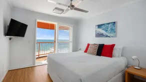 Villa Seascapes with sweeping waterviews - Image 4