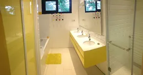 Villa contemporaine idéalement placée - Image 3