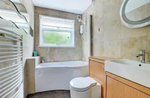 Highview, Lee - Six Bedroom House, 12 sovepladser - Image 3