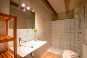 CASA ROVIRA (Magnificent rural house with jacuzzi in the garden and private pool) - Image 2