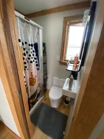 Adorable Tiny House in Picturesque Seaside Village - Image 2