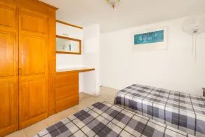Ideal 2-bedroom apartment on Barbados' South Coast, near beach and attractions! - Image 4