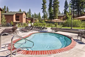 Charming Lodge-Style Resort with Something to do in Every Season! - Image 3