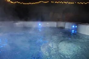 Lyxig och privat 2 sovrum bungalow med badtunna, utmärkt läge i Chester - Image 2