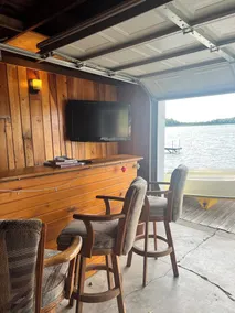 Vintage Upper Cormorant Lake Cabin - Image 2