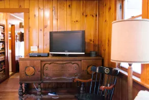 Pipe Lake Lodge - waterfront, dock, kayaks, WiFi, fireplace  - Image 3