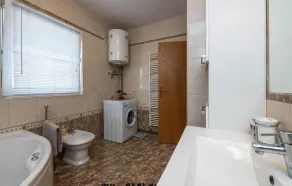 Stunning Home In Marcana With Wifi - Image 4