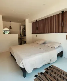 ARCHITECT-DESIGNED VILLA - Image 5