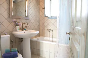 Luxury villa with private pool, 0,5km from beach and 0,5 km from town - Image 2