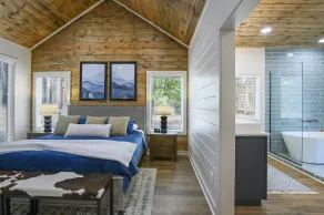Stunning Modern Cabin - Image 4