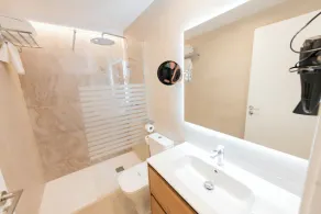 Silken Apartamentos Goya - Image 5