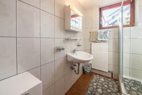 Holiday Apartment \"Zillertalblick\" with Panorama Mountain View & Terrace - Image 5