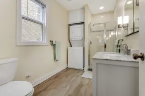 Luxury Loyola 3 Bedroom, 2 Bath, Near Subway and Beach - Image 3
