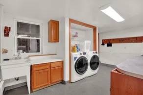 Family Friendly Home w/ Large 1 Acre Backyard & Decks - Image 4