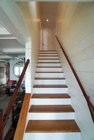 Amazing Gem with Guest House and Private Sandy Beach on Lagoon Pond - Image 2