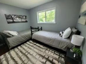 Comfortable 4 Bedroom / 1.5 Bathroom Home - Image 4