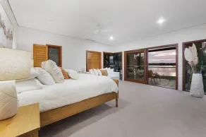 The Palms Yamba - Private luxurious riverfront estate! - Image 3