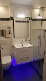 En plein centre, 64m², avec balcon. Salle de bain récemment rénovée! - Image 2