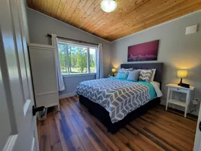 Meadow View Guest House, covered parking and only 10 minutes from ski hill - Image 4