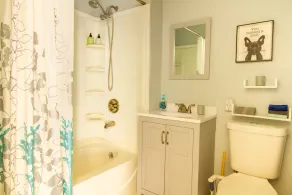Spacious family friendly 3BR 1st FL apt. Kelly SQ, collages & universities  - Image 3