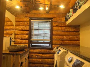 Authentische ME 4 BR Blockhütte auf flachem Land, Sandstrand, Little Sebago Waterfront - Image 2