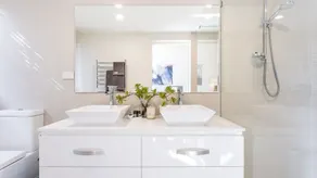 Charming Renovated Victorian Terrace, 2 Bedroom House - Image 3