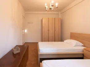 Classic Beach Apartment - Image 4