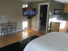 Hill Top Flat With Wifi, Parkering og A / C - Image 4
