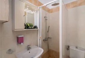 Maisonette 2 Stock 5pax - Image 2