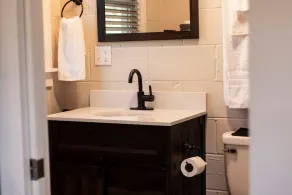 Charming Studio Getaway Near TIEC, Tryon & Landrum - Image 3
